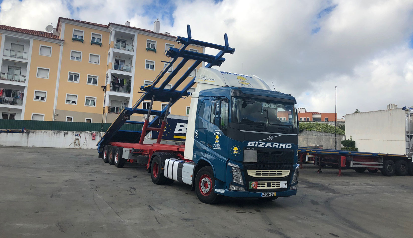 Transportes Bizarro - Porta Contentores